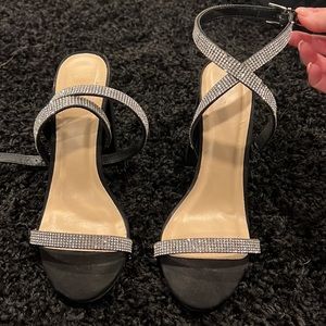 Diamond wrap heels